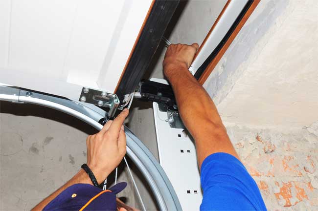 Garage Installation: How to Do it, and Why You Shouldn’t Do It Yourself